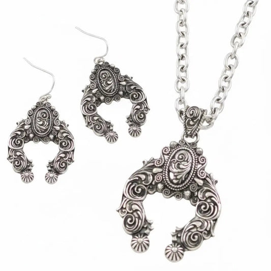 How to Style Jewelry the Western‑Neutral Way