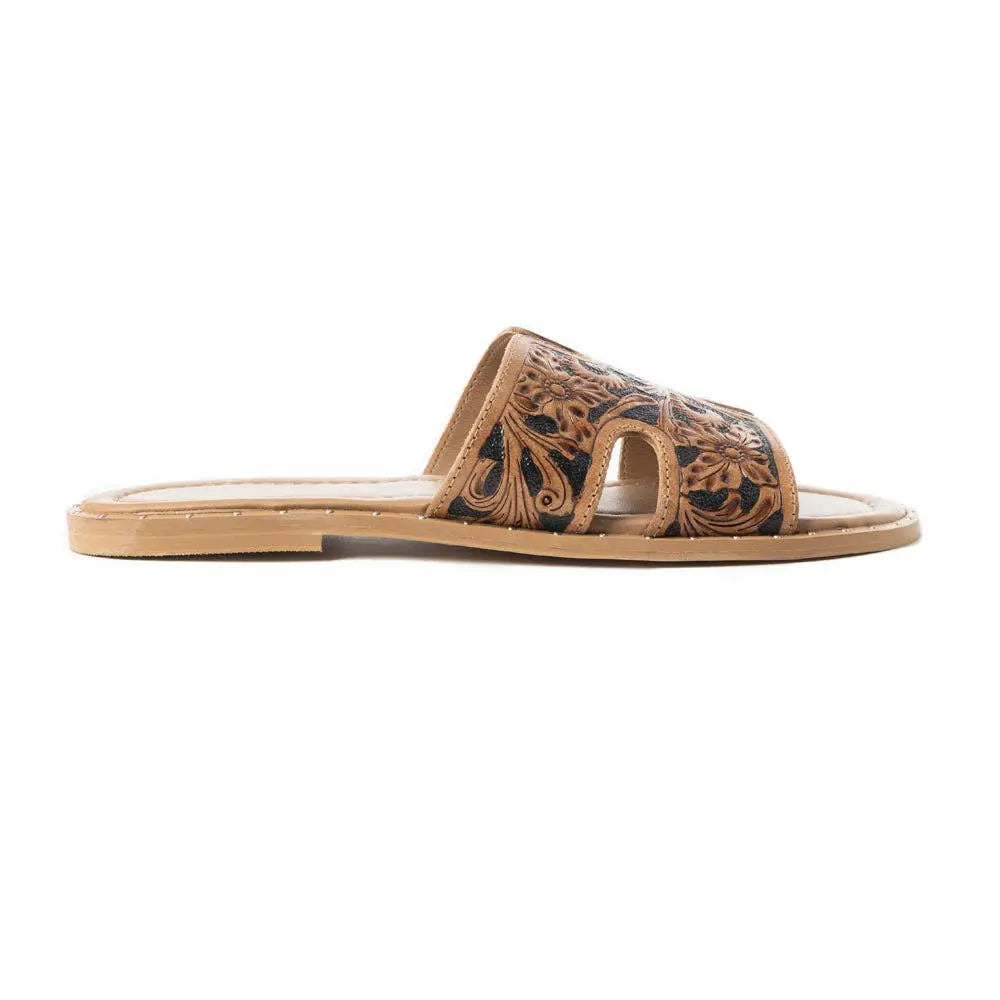 Carmina Anne Sandals In Black - Imperfectly Perfect Boutique