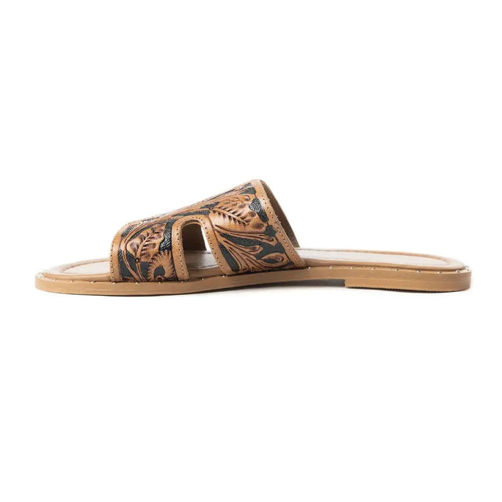 Carmina Anne Sandals In Black - Imperfectly Perfect Boutique