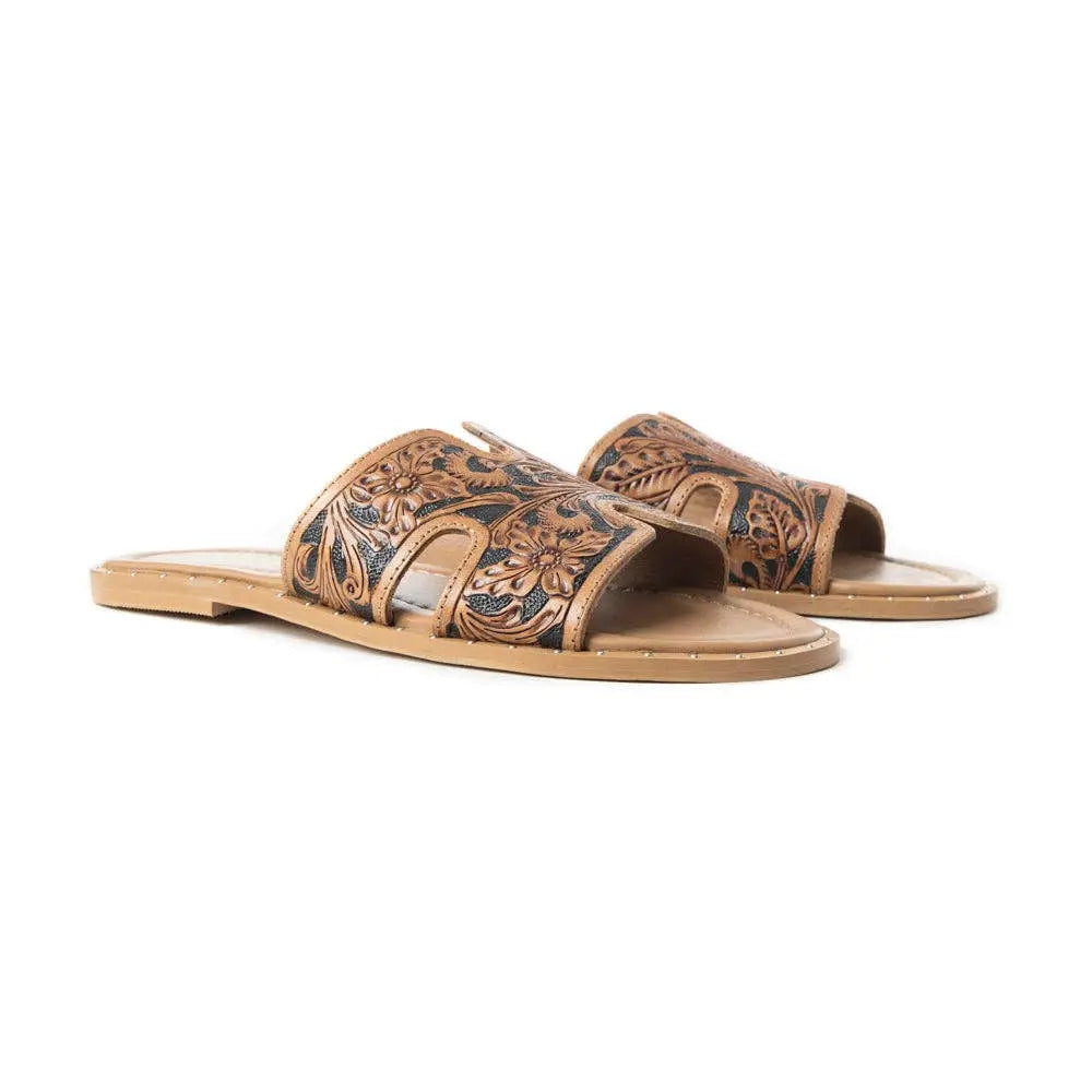 Carmina Anne Sandals In Black - Imperfectly Perfect Boutique