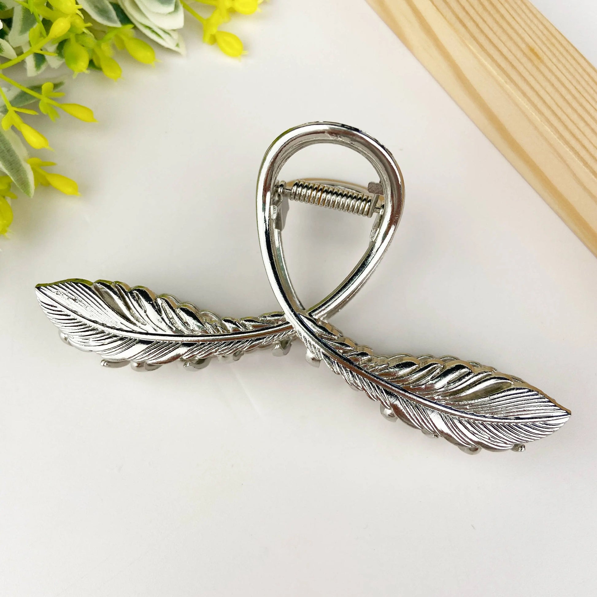 Metal Feather Cross Hair Clip - Imperfectly Perfect Boutique