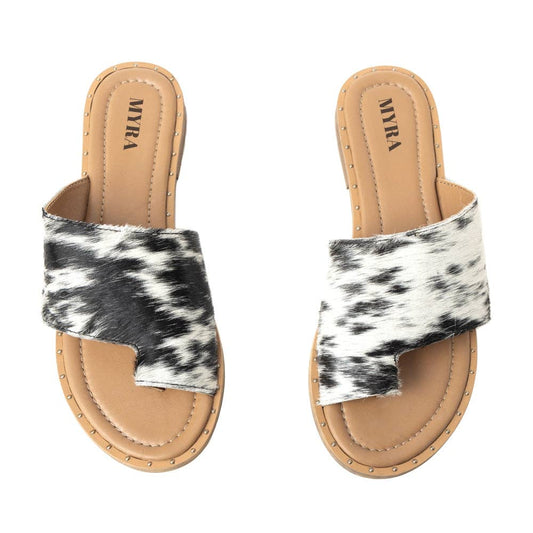 Kimmee Trail Sandal In Black and White - Imperfectly Perfect Boutique