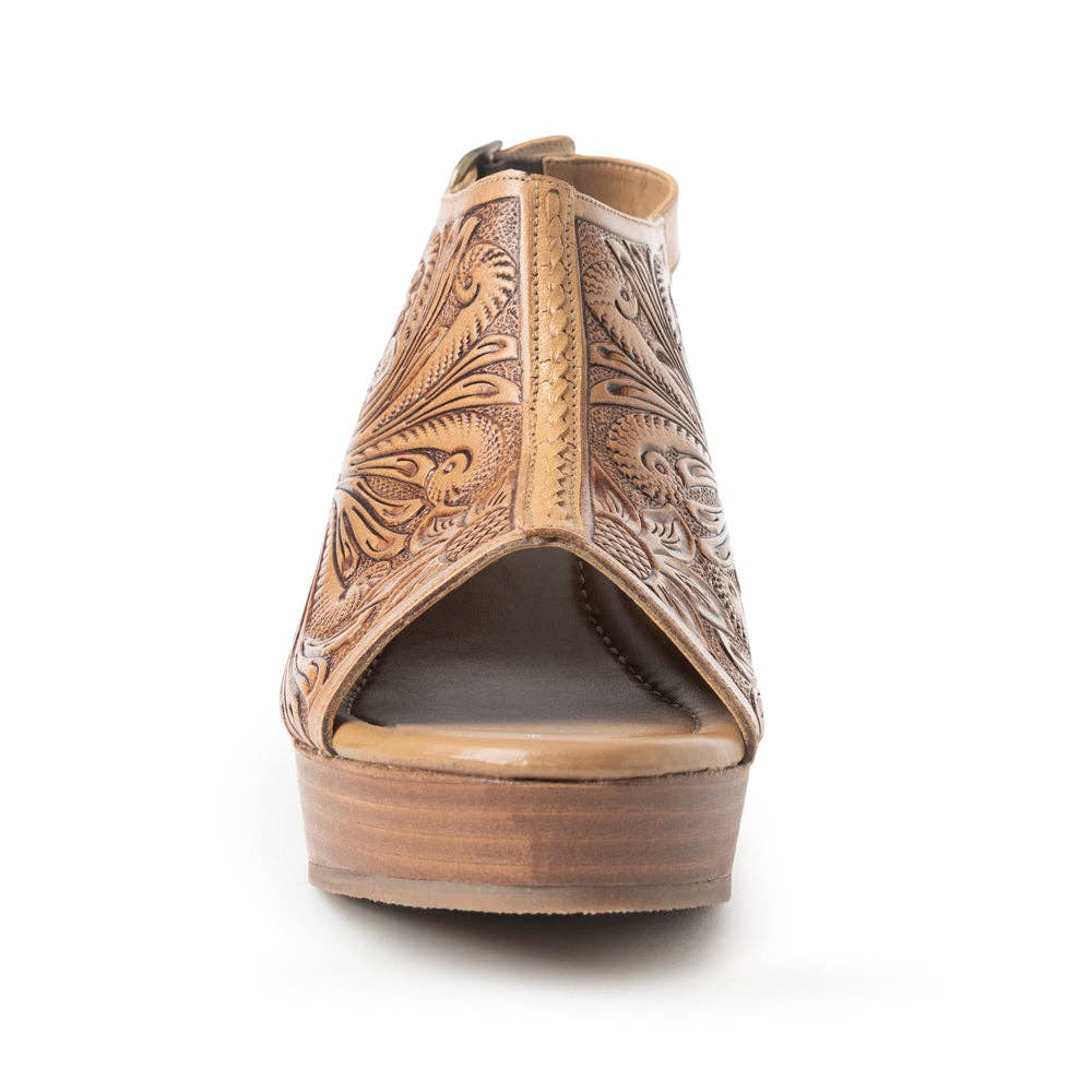 Mila's Trail Sandals In Brown - Imperfectly Perfect Boutique